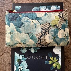 Gucci Blooms Wallet. Used